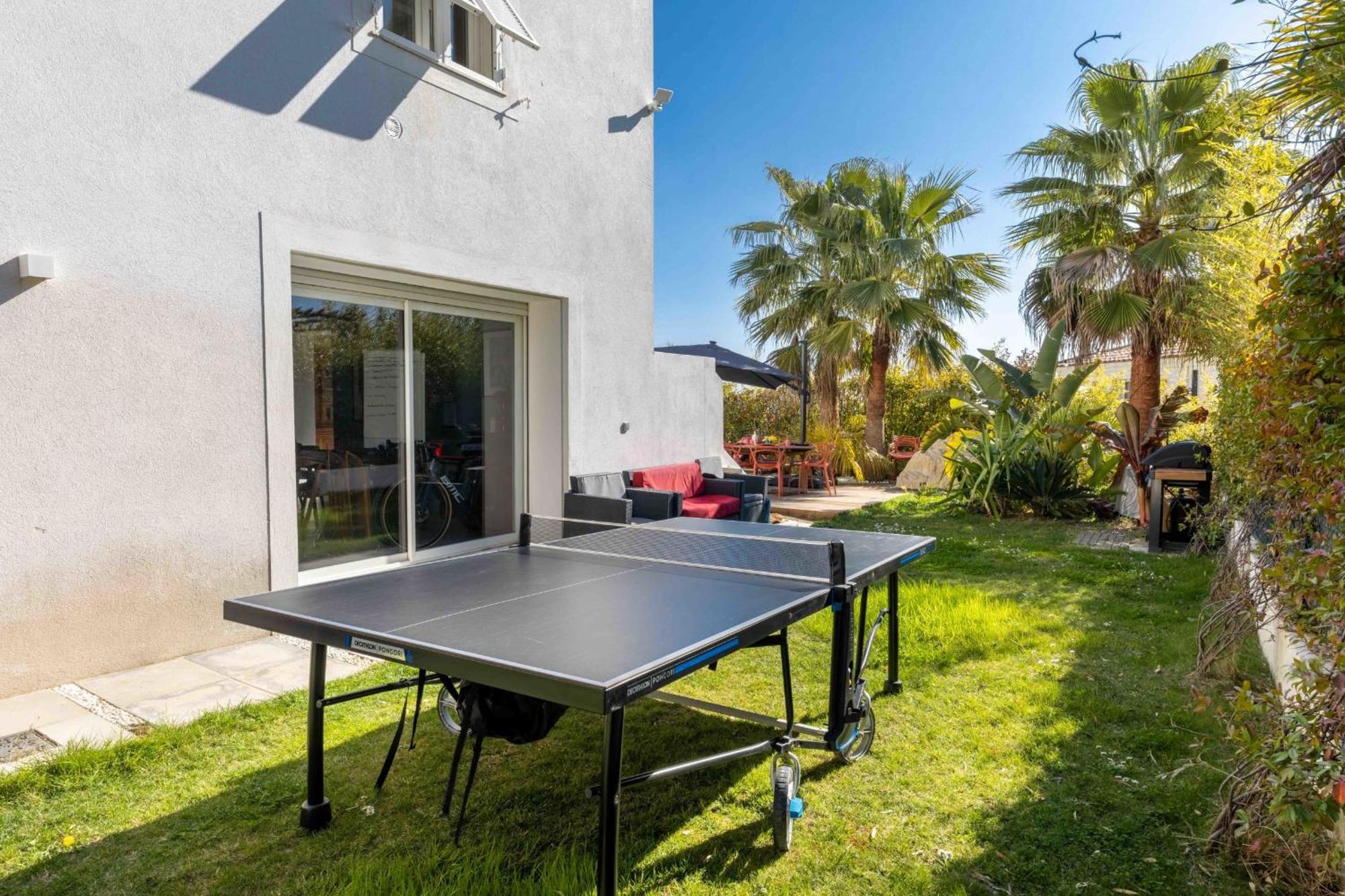 2 Private With Pool And Garden Sea View