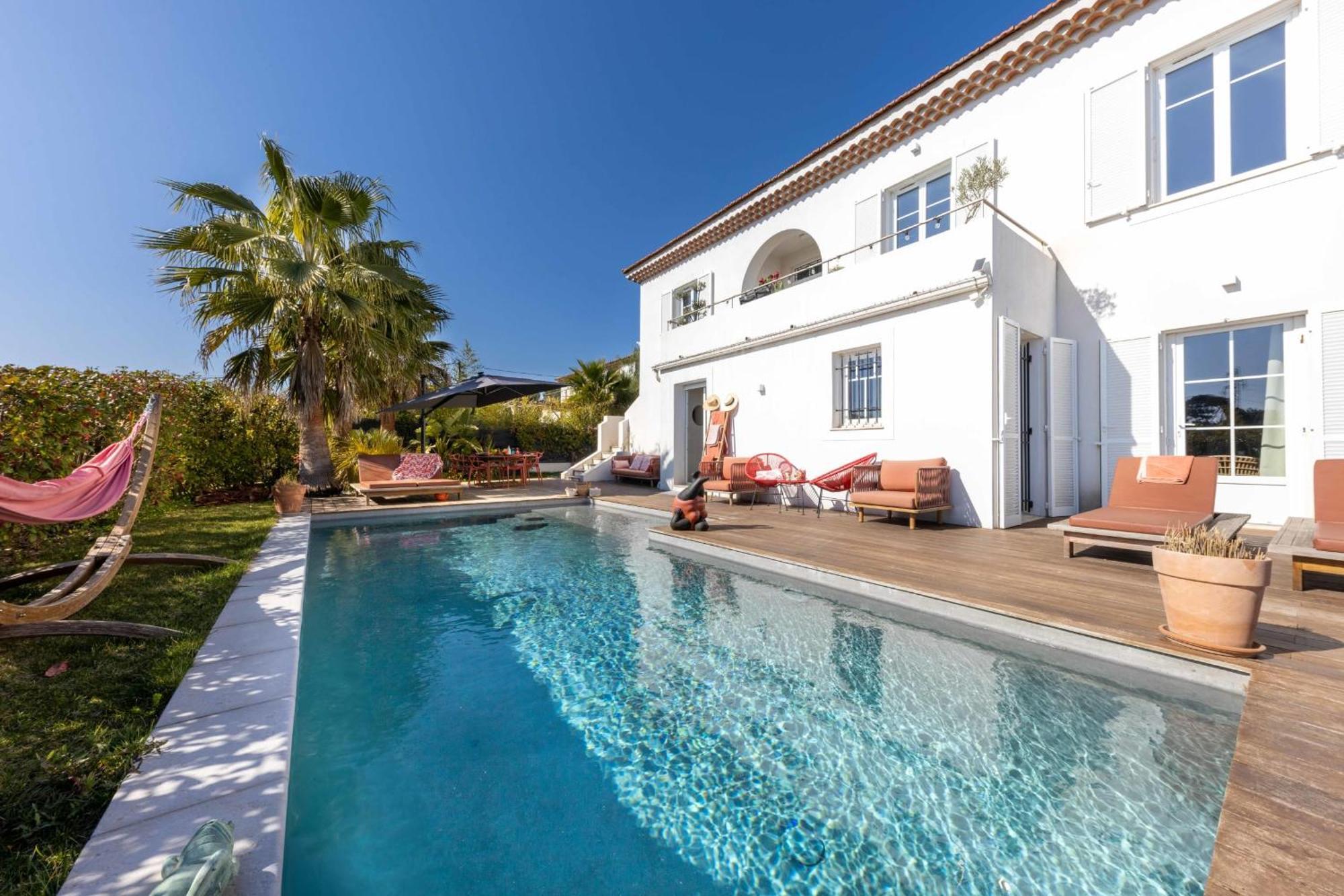 2 Private With Pool And Garden Sea View *