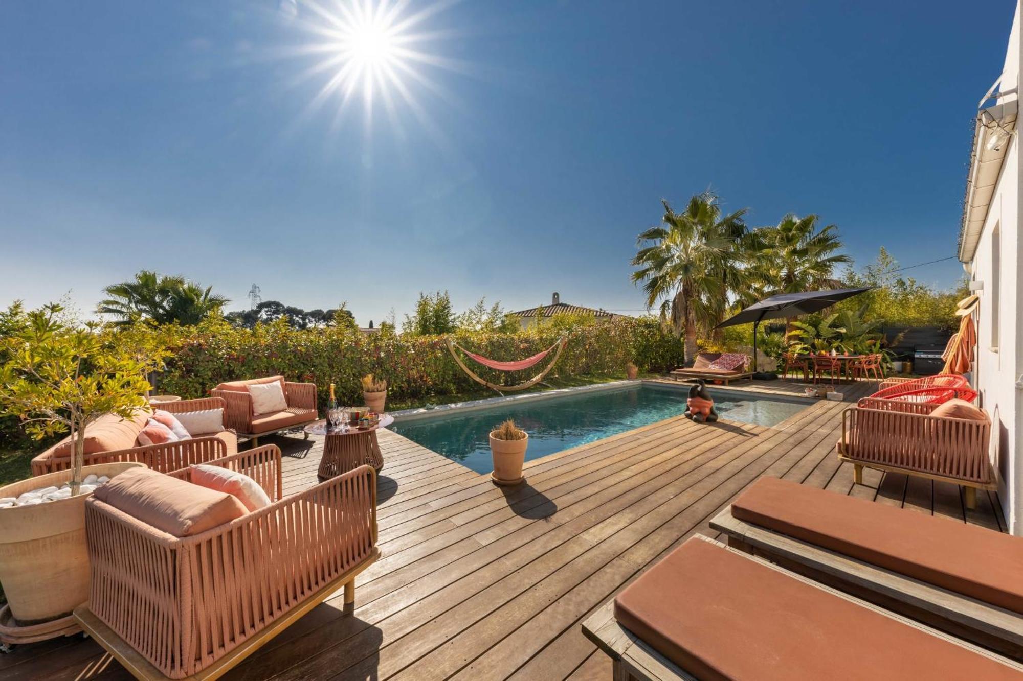 2 Private With Pool And Garden Sea View Holiday home Nice